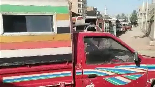 40 متضررا.. تحرير محضرين من سائقين لإثبات حالة بعد انهيار سقف موقف على سيارتيهما في قنا 40 متضررا.. تحرير محضرين من سائقين لإثبات حالة بعد انهيار سقف موقف على سيارتيهما في قنا