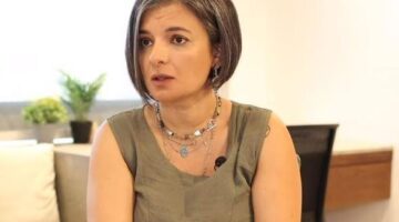 تكريم المؤلفة مريم نعوم بجائزة خاصة من مهرجان المركز الكاثوليكي للسينما