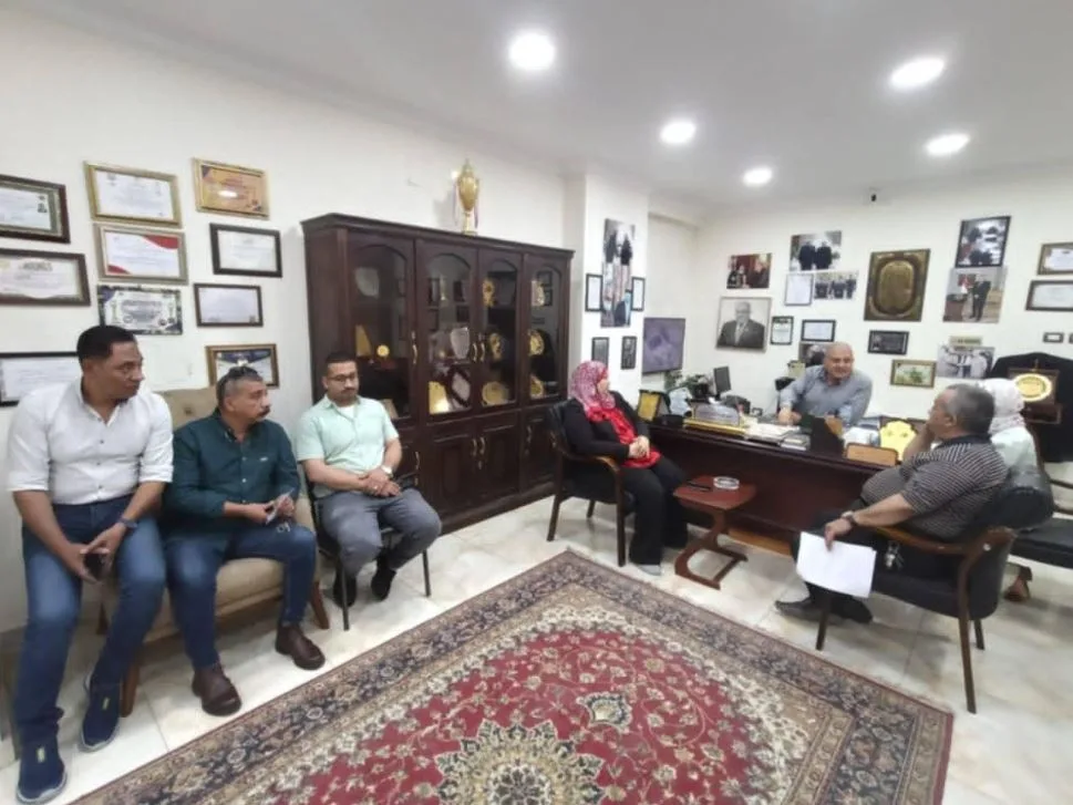 رئيس حي شرق مدينة نصر يوجه بسرعة الانتهاء من ملف التصالح على مخالفات البناء رئيس حي شرق مدينة نصر يوجه بسرعة الانتهاء من ملف التصالح على مخالفات البناء