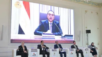 رئيس الوزراء: الاقتصاد العالمي يبدأ مرحلة جديدة مع معالم لا تزال غير واضحة حتى الآن.