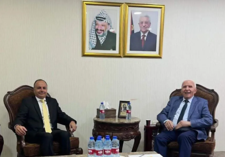 سفير مصر في رام الله يلتقي أمين سر اللجنة التنفيذية لمنظمة التحرير الفلسطينية سفير مصر في رام الله يلتقي أمين سر اللجنة التنفيذية لمنظمة التحرير الفلسطينية