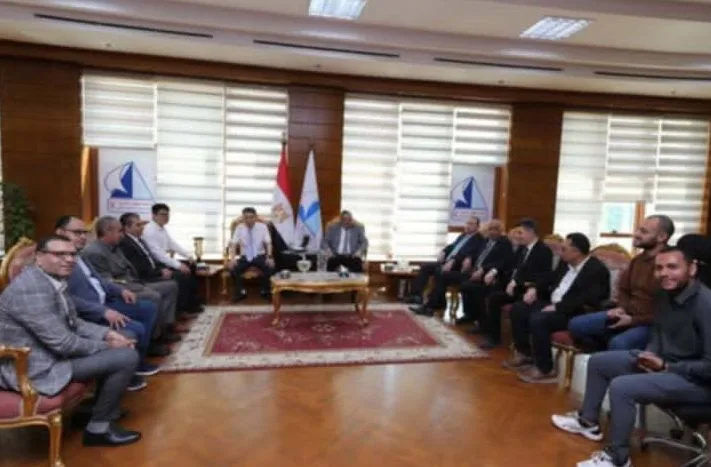 رئيس جامعة كفر الشيخ يستقبل وفد جامعة Soochow الصينية لبحث سبل التعاون العلمي رئيس جامعة كفر الشيخ يستقبل وفد جامعة Soochow الصينية لبحث سبل التعاون العلمي