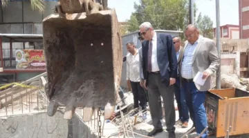 محافظ الغربية يتابع أعمال مشروع الصرف الصحي بعزبة الناموس بسمنود
