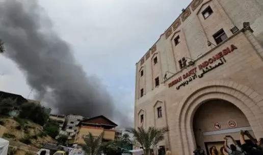 مدير المستشفى الإندونيسي في غزة: الطائرات المسيرة الإسرائيلية تضغط علينا. مدير المستشفى الإندونيسي في غزة: الطائرات المسيرة الإسرائيلية تضغط علينا.