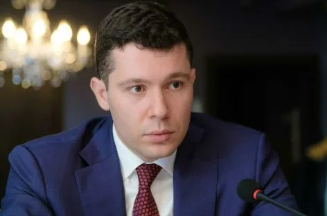 وزير التجارة الروسي: الاتفاقات مع مصر تتم بدون استخدام الدولار واليورو وزير التجارة الروسي: الاتفاقات مع مصر تتم بدون استخدام الدولار واليورو