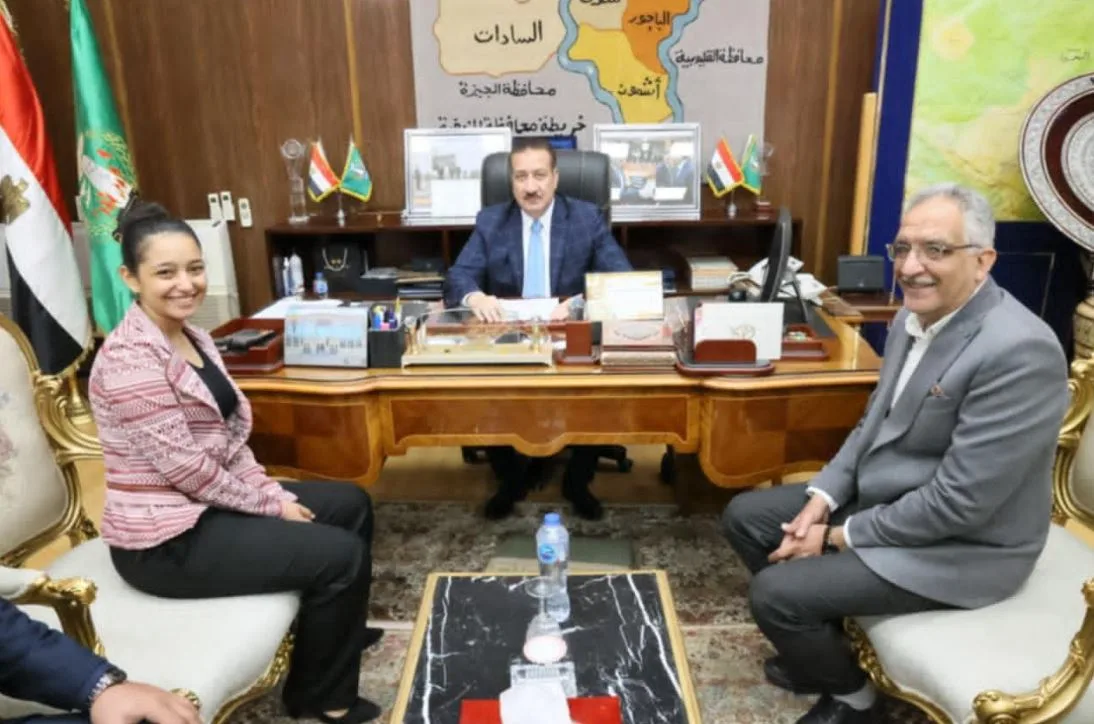 محافظ المنوفية يوجه بتبني مشروع طالبة بالمرحلة الإعدادية حصلت على براءة اختراع لعلاج الخلايا السرطانية محافظ المنوفية يوجه بتبني مشروع طالبة بالمرحلة الإعدادية حصلت على براءة اختراع لعلاج الخلايا السرطانية