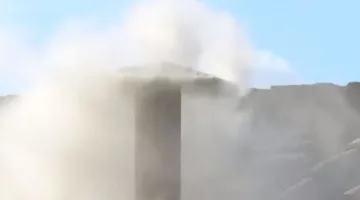 انبعاث دخان أبيض من مدخنة كنيسة سيستين في إشارة لنجاح اختيار بابا الفاتيكان