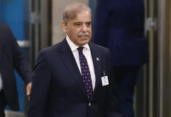 رئيس الوزراء الباكستاني: من حق باكستان الرد بقوة على أي عمل حربي من الهند رئيس الوزراء الباكستاني: من حق باكستان الرد بقوة على أي عمل حربي من الهند