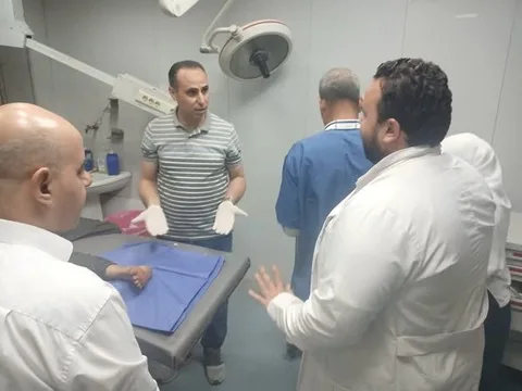 إقالة مدير الاستقبال ورئيس قسم مكافحة العدوى في مستشفى أبو حماد المركزي من وظيفتيهما. إقالة مدير الاستقبال ورئيس قسم مكافحة العدوى في مستشفى أبو حماد المركزي من وظيفتيهما.