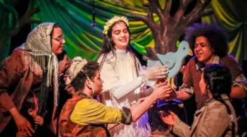 مسرح 23 يوليو بالمحلة يشهد انطلاق العرض المسرحي الطائر الأزرق