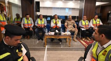 محافظ جنوب سيناء يشهد سيناريوهات الأزمات الطبيعية والأزمات بمقر الشبكة الموحدة للطوارئ والسلامة العامة