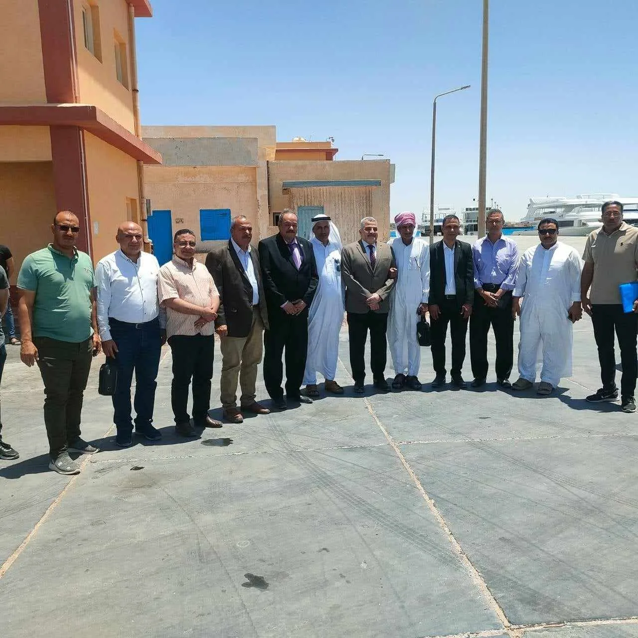 الانتهاء من إنشاء مصنع للثلج ومركز توزيع الأسماك بمدينة طور سيناء الانتهاء من إنشاء مصنع للثلج ومركز توزيع الأسماك بمدينة طور سيناء