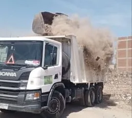 وحدة التدخل السريع في الشرقية تخلصت من 9025 طن من النفايات ومخلفات البناء خلال الشهر الماضي.
