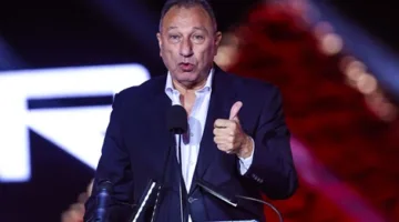 الخطيب يعتذر عن غيابه عن كأس العالم للأندية