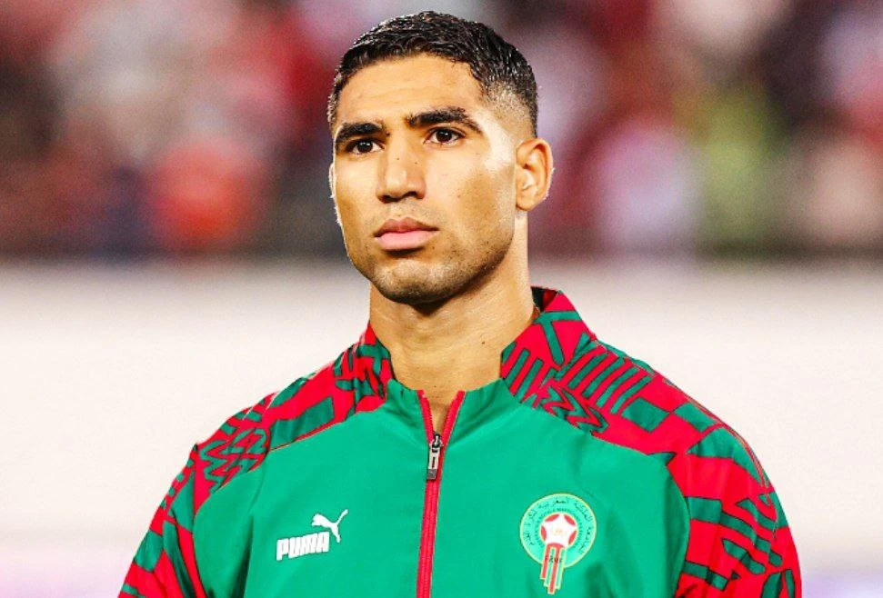 أشرف حكيمي يحصل على لقب أفضل لاعب إفريقي في الدوري الفرنسي. أشرف حكيمي يحصل على لقب أفضل لاعب إفريقي في الدوري الفرنسي.
