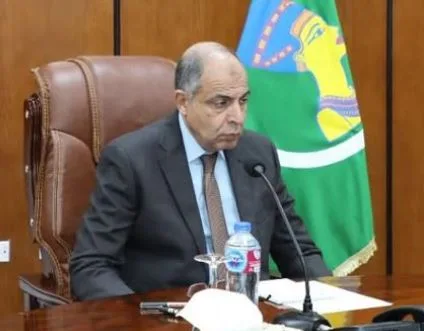 محافظ المنيا يطالب المواطنين باستكمال أعمال التقنين ودفع مستحقات الدولة محافظ المنيا يطالب المواطنين باستكمال أعمال التقنين ودفع مستحقات الدولة