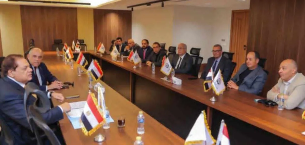حزب الجبهة الوطنية يجهز مسودة لدعم التنمية والاستثمار في الدولة عبر مجموعة التنمية الاقتصادية.