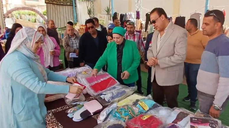 محافظ كفر الشيخ: افتتاح معرض الحرف اليدوية والغذائية بفوه محافظ كفر الشيخ: افتتاح معرض الحرف اليدوية والغذائية بفوه