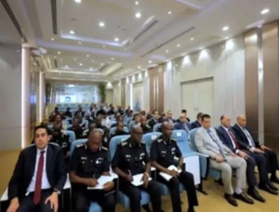 أكاديمية الشرطة تستقبل وفدا من نظيرتها الرواندية وكبار الضباط بدول أفريقية أكاديمية الشرطة تستقبل وفدا من نظيرتها الرواندية وكبار الضباط بدول أفريقية