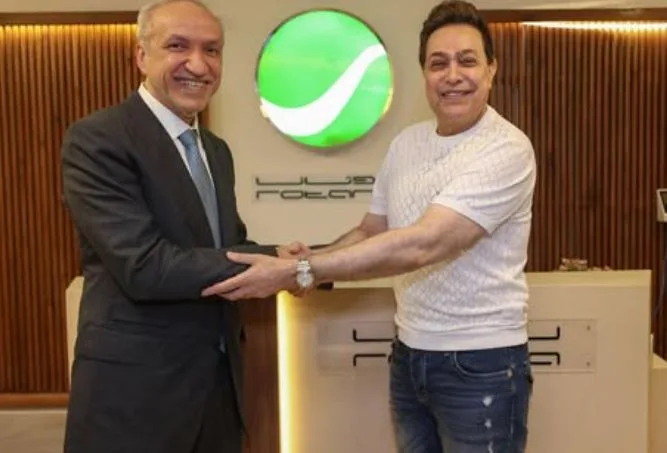 حكيم ينضم إلى روتانا.. تعاون جديد وحفلات خارج مصر حكيم ينضم إلى روتانا.. تعاون جديد وحفلات خارج مصر