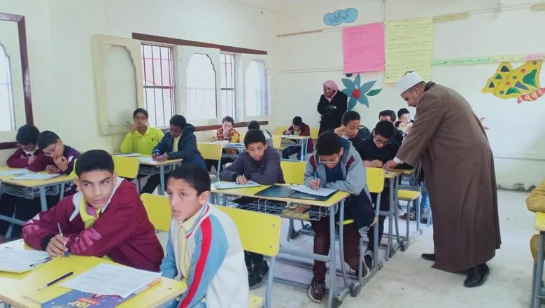 أزهر مطروح: انتهاء امتحانات النقل للمرحلة الابتدائية بدون أي مشاكل أزهر مطروح: انتهاء امتحانات النقل للمرحلة الابتدائية بدون أي مشاكل