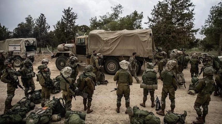 بسبب التعب الشديد: 11 جندياً إسرائيلياً يرفضون القتال في غزة ويقولون: لم نعد قادرين نفسياً. بسبب التعب الشديد: 11 جندياً إسرائيلياً يرفضون القتال في غزة ويقولون: لم نعد قادرين نفسياً.