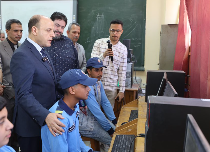 محافظ كفرالشيخ يتفقد مدرسة بلطيم الثانوية الصناعية 