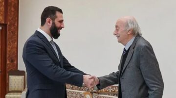بعد اشتباكات ريف دمشق والاتفاق مع الدورز.. الشرع يستقبل جنبلاط في دمشق