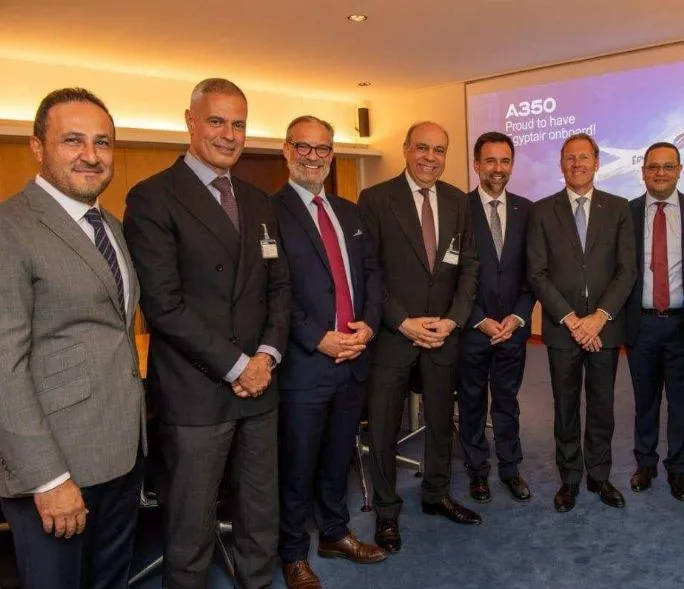 وزير الطيران ورئيس مصر للطيران يقومان بزيارة مقر إيرباص في تولوز لتعزيز العلاقات المصرية الفرنسية وزير الطيران ورئيس مصر للطيران يقومان بزيارة مقر إيرباص في تولوز لتعزيز العلاقات المصرية الفرنسية