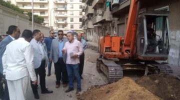 نائب محافظ القاهرة يتفقد الأعمال الجارية بخط المياه الرابط بين شوارع طومان باى وسليم الأول بحى الزيتون