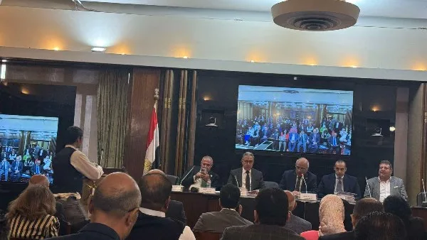 مباحثات الإيجار القديم في مجلس النواب: مسن يمتلك عقاراً ويستأجر آخر بسعر 1200 جنيه شهرياً: إذا طردتموني، أين أذهب؟ مباحثات الإيجار القديم في مجلس النواب: مسن يمتلك عقاراً ويستأجر آخر بسعر 1200 جنيه شهرياً: إذا طردتموني، أين أذهب؟