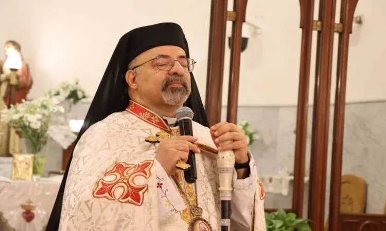 بطريرك الأقباط الكاثوليك يقود احتفال السيامة الكهنوتية للشماس مينا زكي بطريرك الأقباط الكاثوليك يقود احتفال السيامة الكهنوتية للشماس مينا زكي