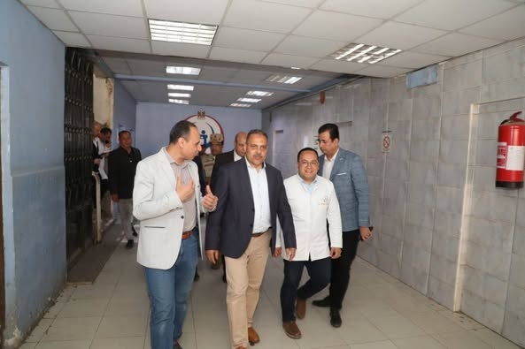 محافظ الشرقية يتابع العمل في مستشفى بلبيس المركزي ويطمئن على الحالة الصحية للمرضى محافظ الشرقية يتابع العمل في مستشفى بلبيس المركزي ويطمئن على الحالة الصحية للمرضى