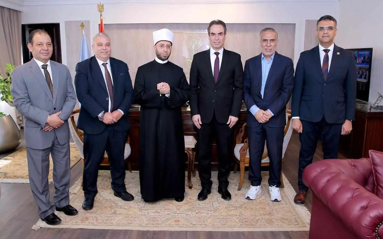 وزير الأوقاف ورئيس الهيئة الوطنية للإعلام يناقشان سبل التعاون المشترك وزير الأوقاف ورئيس الهيئة الوطنية للإعلام يناقشان سبل التعاون المشترك