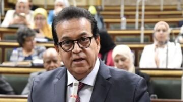 وزير الصحة: عدد الصيادلة يزيد أربع مرات عن المعدلات العالمية