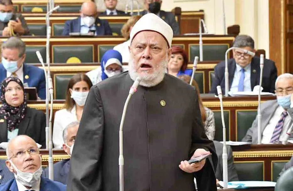 علي جمعة: مشروع قانون تنظيم الفتوى يستهدف التصدي للفتاوى المتطرفة علي جمعة: مشروع قانون تنظيم الفتوى يستهدف التصدي للفتاوى المتطرفة