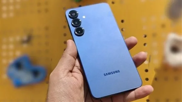 800 ألف وحدة من Galaxy S25.. سامسونج تتسلح ضد قرارات ترامب التجارية 800 ألف وحدة من Galaxy S25.. سامسونج تتسلح ضد قرارات ترامب التجارية