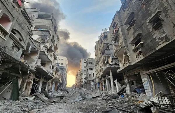 مجازر جديدة.. استشهاد 23 فلسطينيا بقصف إسرائيلي على غزة مجازر جديدة.. استشهاد 23 فلسطينيا بقصف إسرائيلي على غزة