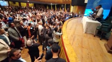 عمومية الصحفيين تبدأ أعمالها بالوقوف دقيقة حدادا على شهداء الصحافة الفلسطينية