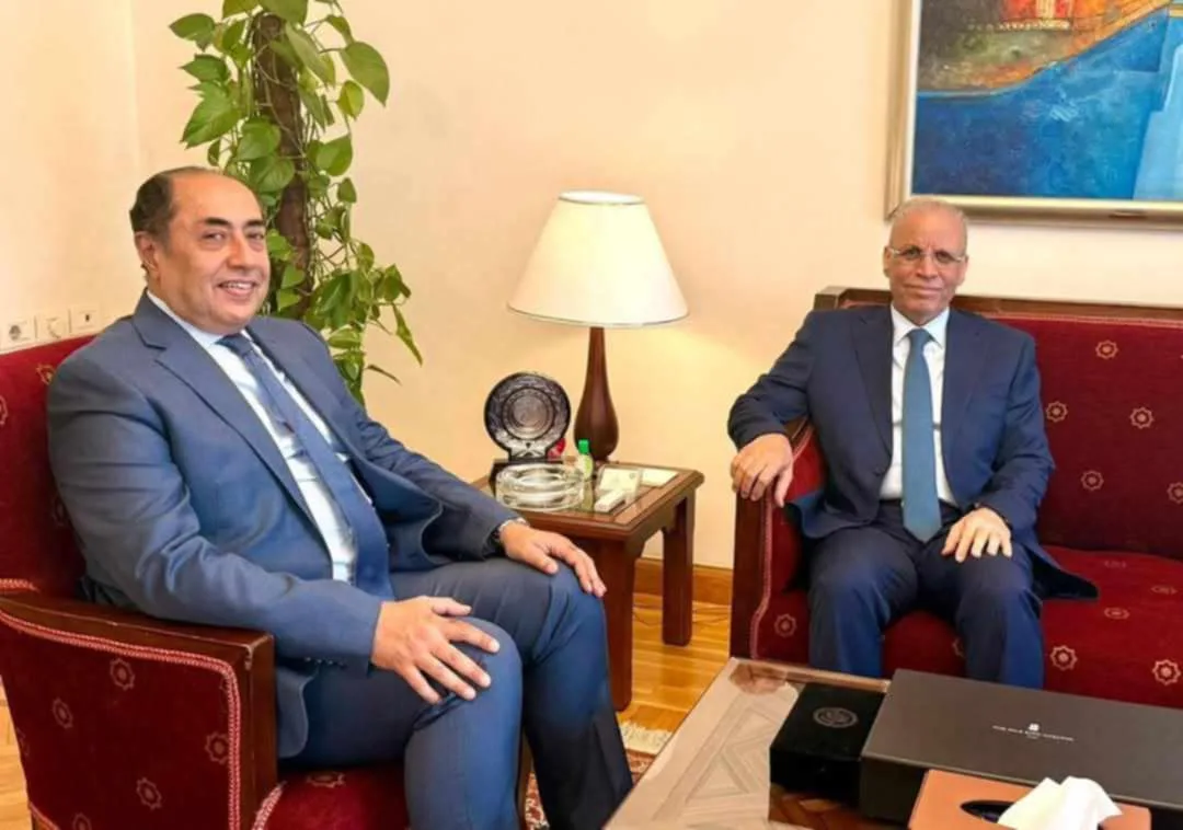 الجامعة العربية تبحث استعداد العراق لاستضافة القمة العربية في بغداد الجامعة العربية تبحث استعداد العراق لاستضافة القمة العربية في بغداد