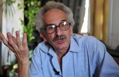 بين الرواية والمسلسل.. «ذات» رائعة صنع الله إبراهيم التي ترصد تحولات المجتمع المصري في النصف الثاني من القرن الـ20 بين الرواية والمسلسل.. «ذات» رائعة صنع الله إبراهيم التي ترصد تحولات المجتمع المصري في النصف الثاني من القرن الـ20