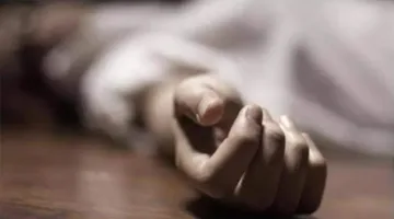 جريمة غامضة في الأقصر.. العثور على ربة منزل مقتولة بجوار طفلتها