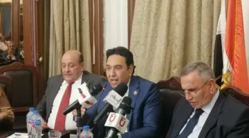 الإيجار القديم: النائب أيمن محسب يدعو إلى ضرورة إيجاد حلول شاملة وصندوق لدعم الفئات غير القادرة