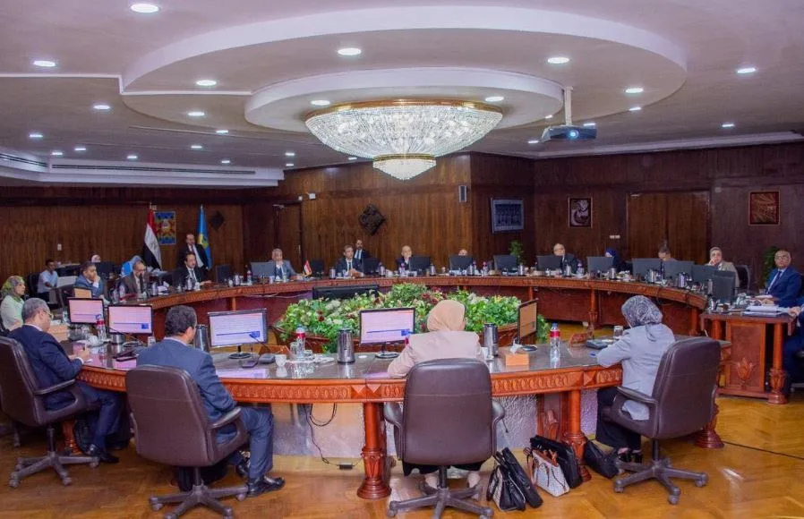 ترقية 13 عضوا بهيئة التدريس.. وتعيين 11 مدرسا في جامعة طنطا ترقية 13 عضوا بهيئة التدريس.. وتعيين 11 مدرسا في جامعة طنطا