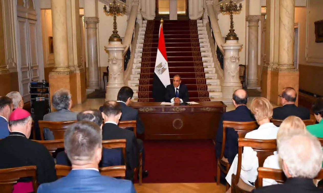 وزير الخارجية يجتمع بسفراء الدول الأوروبية في القاهرة. وزير الخارجية يجتمع بسفراء الدول الأوروبية في القاهرة.