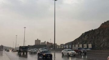 طقس اليوم.. الأرصاد: فرص أمطار رعدية وسيول على تلك المناطق