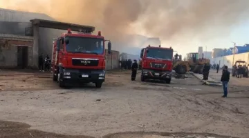 حريق ضخم يعطل حركة المرور على الطريق الزراعي بقويسنا
