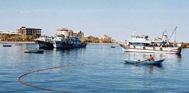 انتشال جثة شاب غرق في ترعة الملاحة شرق الإسكندرية انتشال جثة شاب غرق في ترعة الملاحة شرق الإسكندرية
