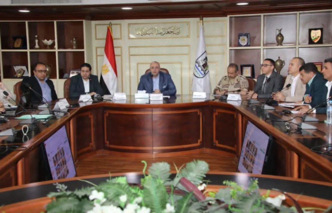 محافظ بني سويف يتابع مستجدات مشروعات المرحلة الأولى من مبادرة حياة كريمة بمركزي ناصر وببا محافظ بني سويف يتابع مستجدات مشروعات المرحلة الأولى من مبادرة حياة كريمة بمركزي ناصر وببا