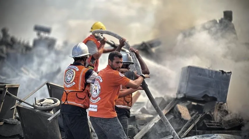 الدفاع المدني في غزة يناشد المنظمات الإنسانية التدخل العاجل الدفاع المدني في غزة يناشد المنظمات الإنسانية التدخل العاجل